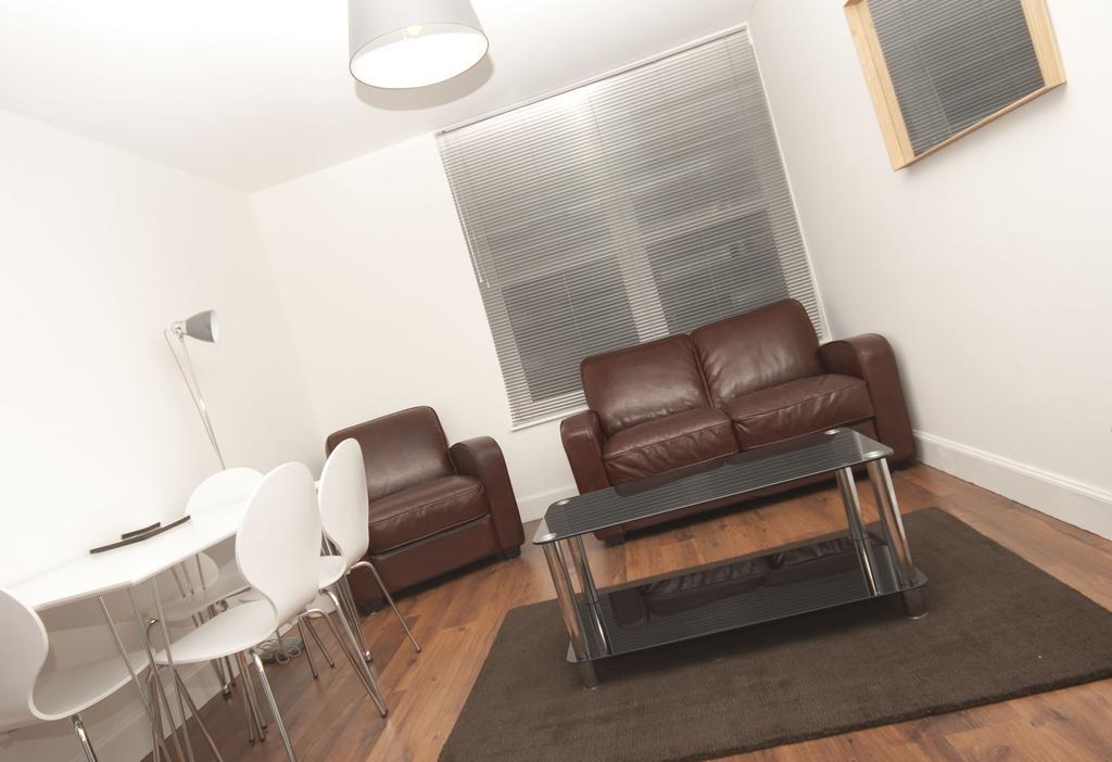 Aberdeen Serviced Apartments: Charlotte street Kamer foto